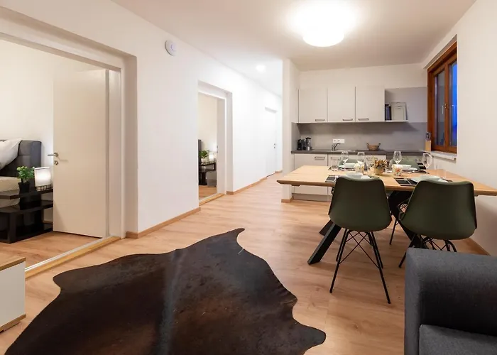 Kreuzwirt Am Rosenberg Apartamento Graz