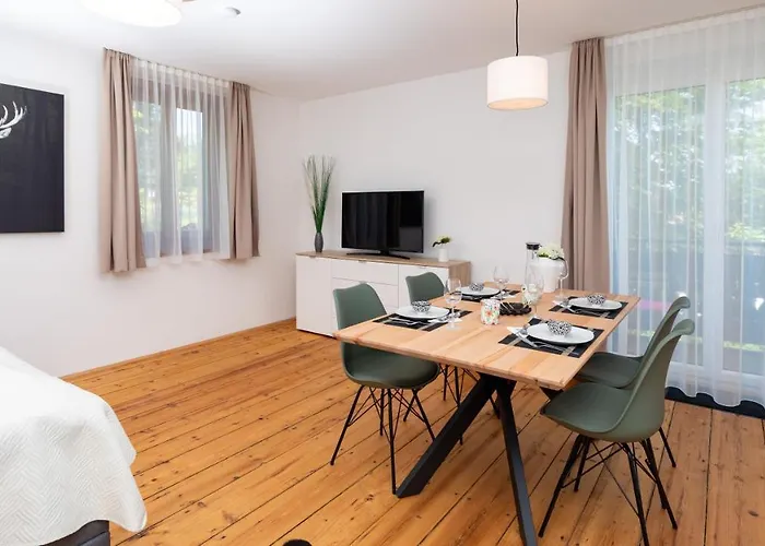 Kreuzwirt Am Rosenberg Apartmán *